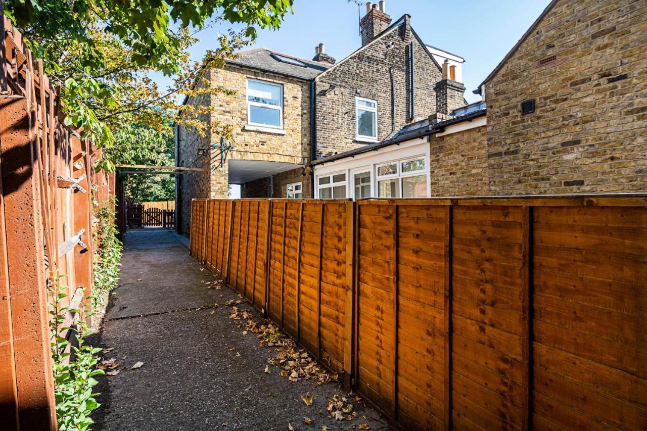 South Woodford 2 Bed En-Suite House Londres Exterior foto